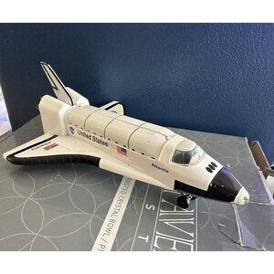 Daron United States NASA 8”‎ Space Shuttle Atlantis Die Cast & Plastic Pull Back